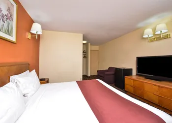 Red Carpet Inn Newark Irvington, NJ hotel thumbnail 7