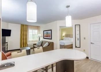 Candlewood Suites Secaucus - Meadowlands by IHG hotel thumbnail 2