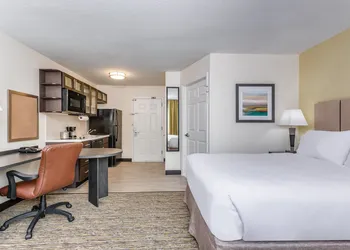 Candlewood Suites Secaucus - Meadowlands by IHG hotel thumbnail 4