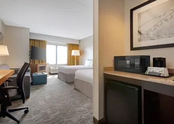 SpringHill Suites by Marriott Newark Liberty International hotel thumbnail 7