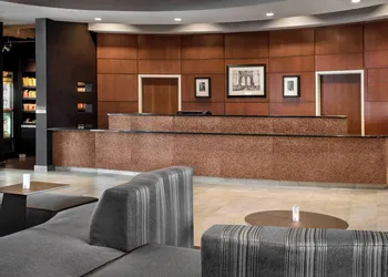 Courtyard by Marriott Newark Elizabeth hotel thumbnail 2