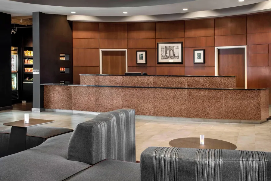 Courtyard by Marriott Newark Elizabeth hotel detail image 2