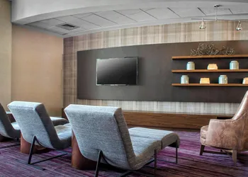 Courtyard by Marriott Newark Elizabeth hotel thumbnail 4