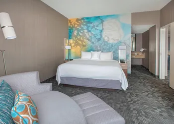 Courtyard by Marriott Newark Elizabeth hotel thumbnail 5