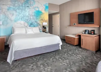 Courtyard by Marriott Newark Elizabeth hotel thumbnail 7