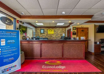 Econo Lodge Mount Laurel - Philadelphia East hotel thumbnail 2