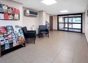 Super 8 by Wyndham Mount Laurel hotel thumbnail 2