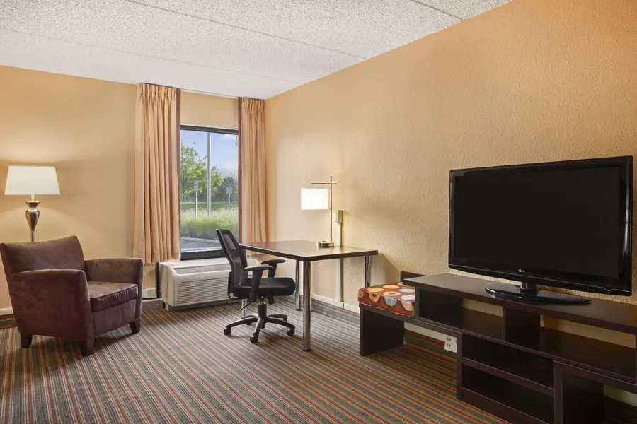 Super 8 by Wyndham Mount Laurel hotel detail image 6