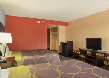 Super 8 by Wyndham Mount Laurel hotel thumbnail 7