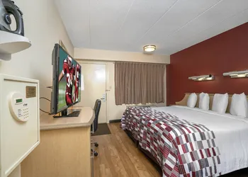 Red Roof Inn Philadelphia - Oxford Valley hotel thumbnail 7