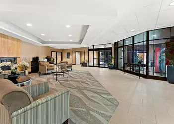 Quality Hotel Philadelphia Airport hotel thumbnail 2