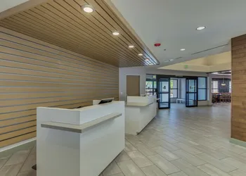 DoubleTree by Hilton Phoenix Chandler hotel thumbnail 2