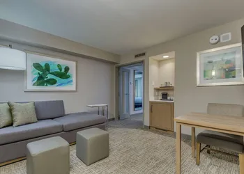 DoubleTree by Hilton Phoenix Chandler hotel thumbnail 6