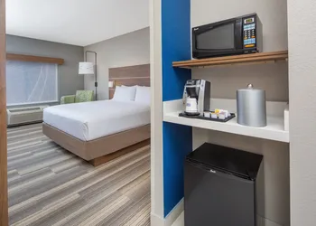 Holiday Inn Express Surprise by IHG hotel thumbnail 3