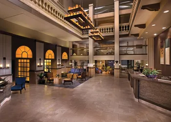 Hilton Phoenix Tapatio Cliffs Resort hotel thumbnail 2