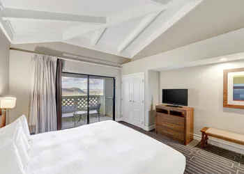 Hilton Phoenix Tapatio Cliffs Resort hotel thumbnail 4