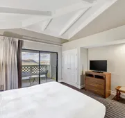 Hilton Phoenix Tapatio Cliffs Resort hotel detail image 4