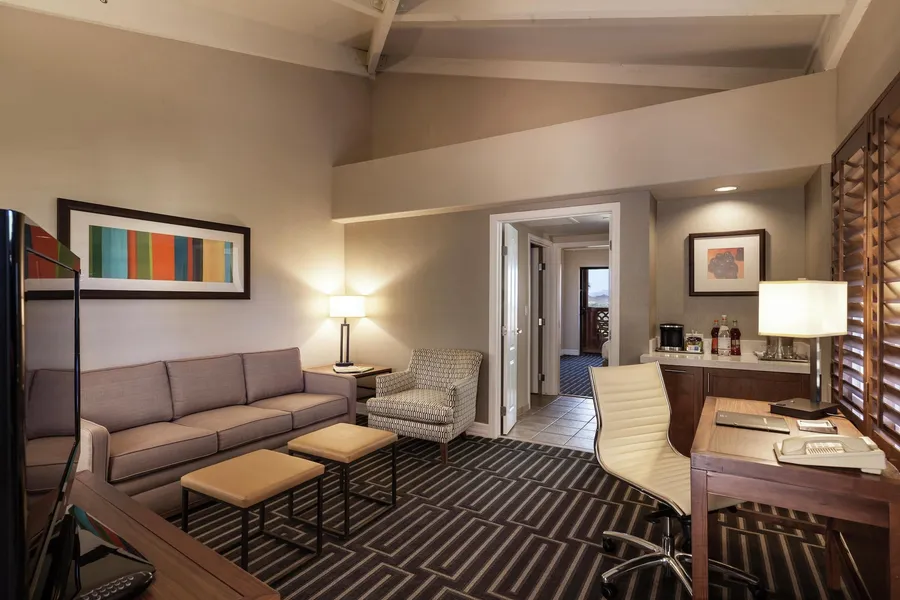 Hilton Phoenix Tapatio Cliffs Resort hotel detail image 6