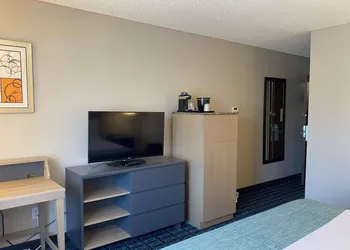 Wingate by Wyndham Chandler/Phoenix hotel thumbnail 6
