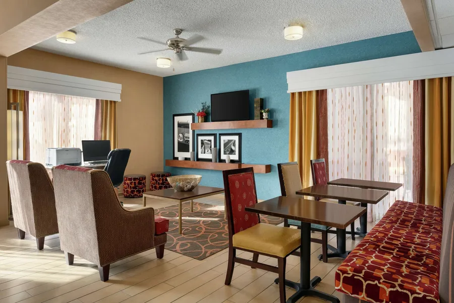 Hampton Inn Phoenix/Chandler hotel detail image 2