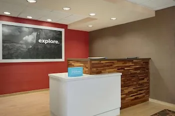 Hampton Inn Phoenix/Chandler hotel thumbnail 5