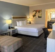 SureStay InnSuites Phoenix Hotel & Suites by Best Western hotel detail image 3