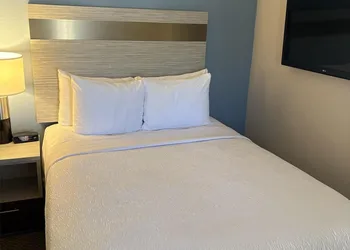SureStay InnSuites Phoenix Hotel & Suites by Best Western hotel thumbnail 5