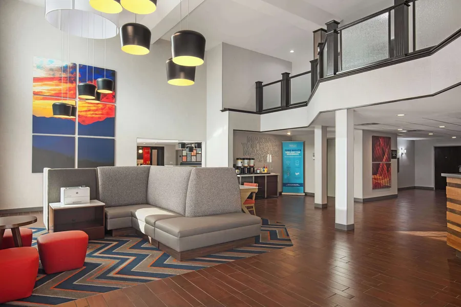 Hampton Inn Phoenix-Airport North hotel detail image 2
