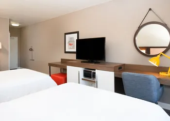 Hampton Inn Phoenix-Airport North hotel thumbnail 5