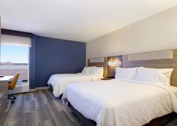 Holiday Inn Express & Suites Phoenix - Tempe by IHG hotel thumbnail 3