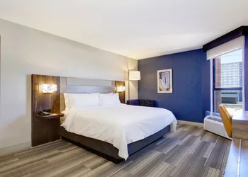 Holiday Inn Express & Suites Phoenix - Tempe by IHG hotel thumbnail 4