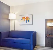 Holiday Inn Express & Suites Phoenix - Tempe by IHG hotel detail image 7