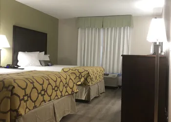 Baymont by Wyndham Phoenix I-10 near 51st Ave hotel thumbnail 5