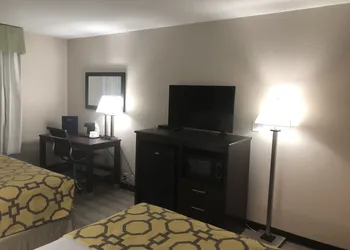 Baymont by Wyndham Phoenix I-10 near 51st Ave hotel thumbnail 8