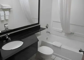 Rodeway Inn & Suites Chandler - Phoenix South I-10 hotel thumbnail 6