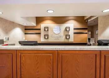 Comfort Inn I-10 West at 51st Ave hotel thumbnail 3