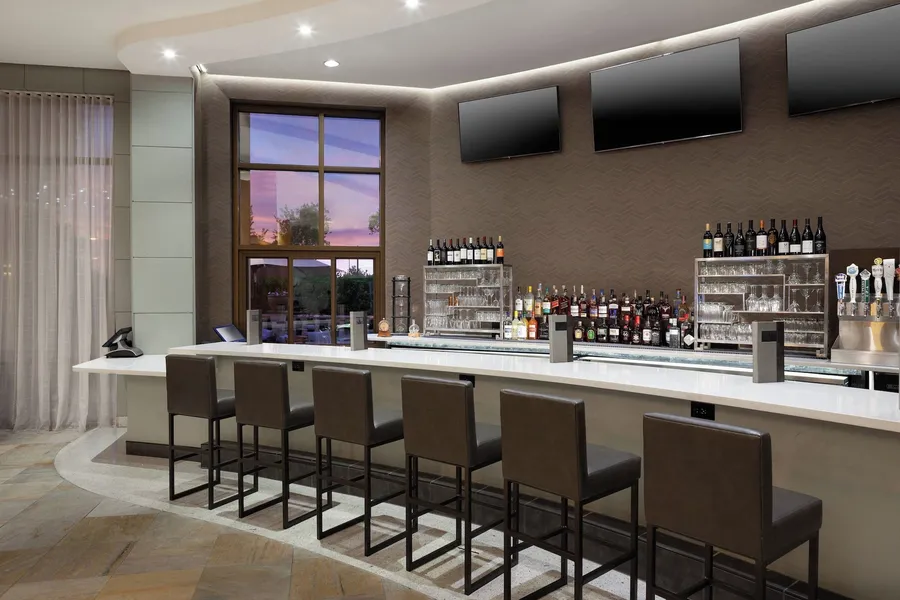 Marriott Phoenix Airport hotel detail image 2