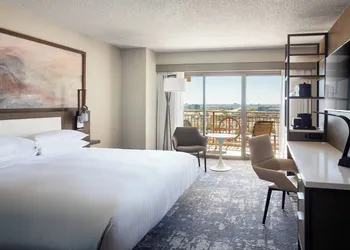 Marriott Phoenix Airport hotel thumbnail 7