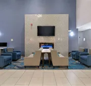 La Quinta Inn & Suites by Wyndham Phoenix I-10 West hotel detail image 3