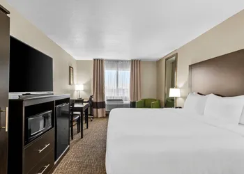 Comfort Inn & Suites Surprise Near Sun City West hotel thumbnail 5
