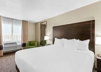 Comfort Inn & Suites Surprise Near Sun City West hotel thumbnail 7