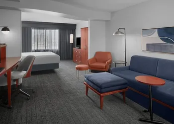 Courtyard by Marriott Phoenix West/Avondale hotel thumbnail 8