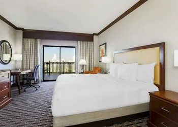 Hilton Phoenix Chandler hotel thumbnail 5