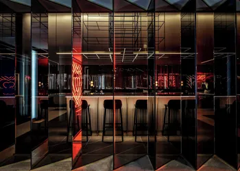 W Montreal hotel thumbnail 3
