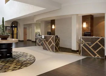 Embassy Suites by Hilton Phoenix Tempe hotel thumbnail 3