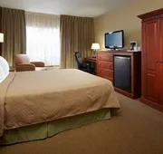 Quality Inn & Suites P.E. Trudeau Airport hotel detail image 4