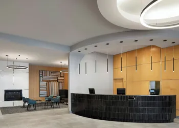 Courtyard by Marriott Montreal Airport hotel thumbnail 2