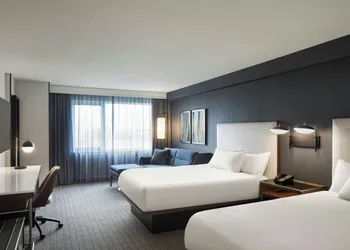 Courtyard by Marriott Montreal Airport hotel thumbnail 7