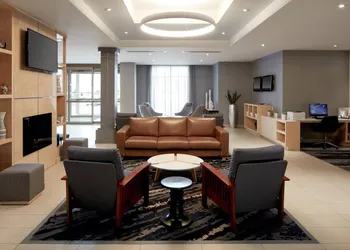 Fairfield Inn & Suites by Marriott Montreal Airport hotel thumbnail 2