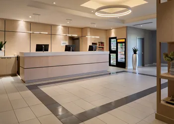 Fairfield Inn & Suites by Marriott Montreal Airport hotel thumbnail 3